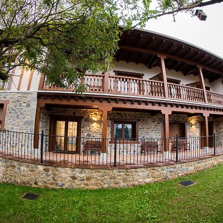 Apartamentos Los Picos De Europa Colio Eksteriør bilde