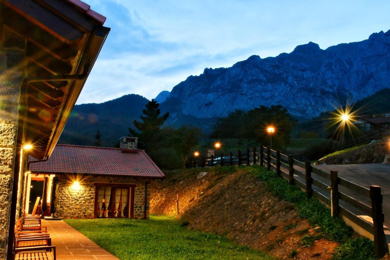 Apartamentos Los Picos De Europa Colio Eksteriør bilde