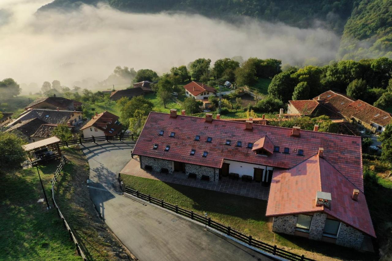 Apartamentos Los Picos De Europa Colio Eksteriør bilde