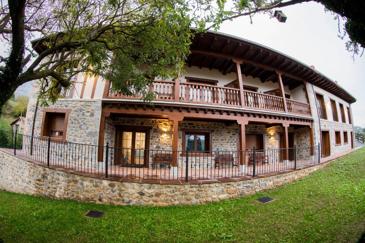 Apartamentos Los Picos De Europa Colio Eksteriør bilde