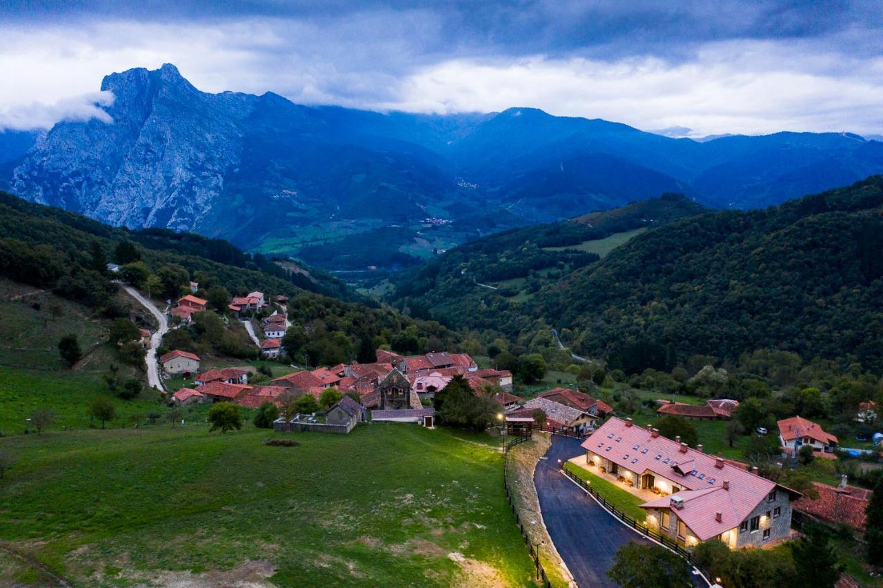 Apartamentos Los Picos De Europa Colio Eksteriør bilde