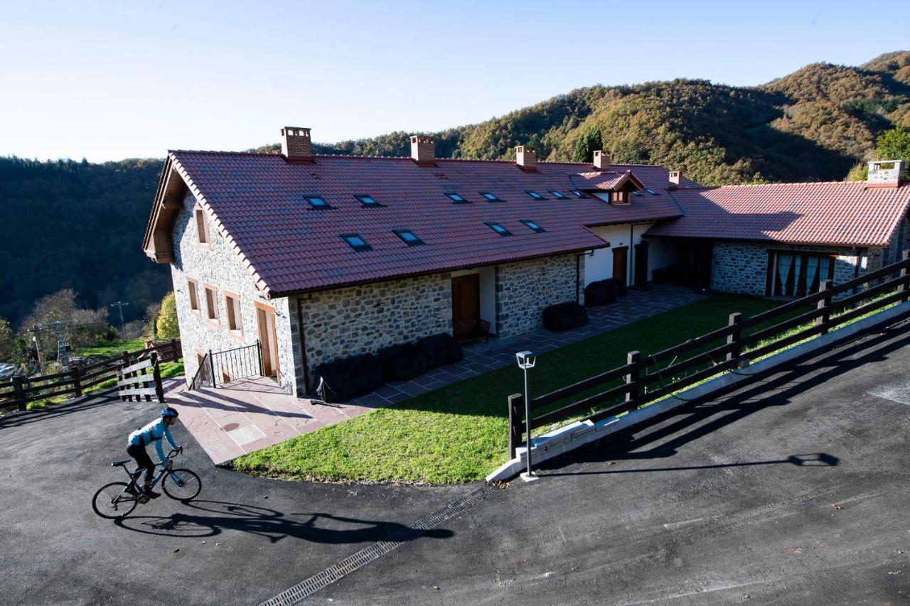 Apartamentos Los Picos De Europa Colio Eksteriør bilde