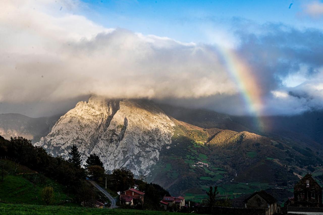 Apartamentos Los Picos De Europa Colio Eksteriør bilde