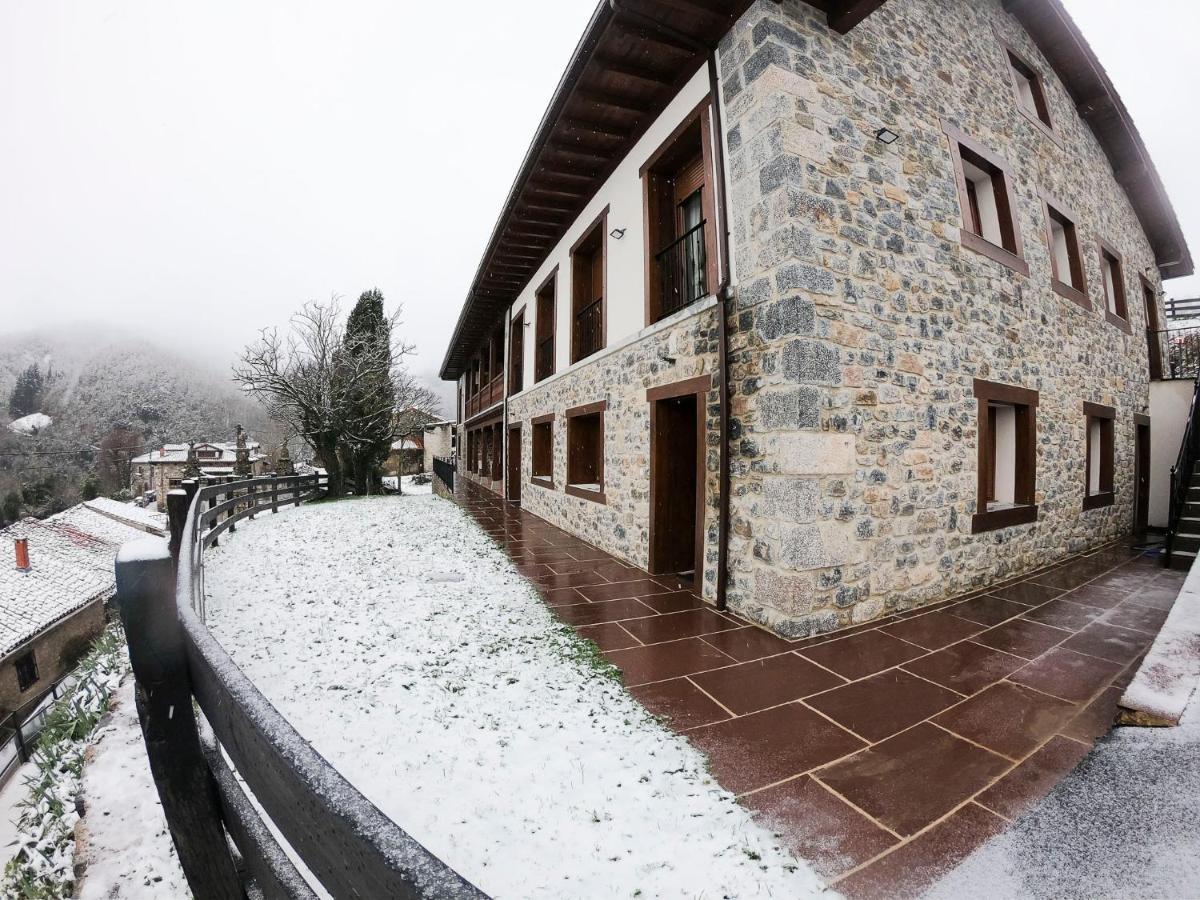 Apartamentos Los Picos De Europa Colio Eksteriør bilde