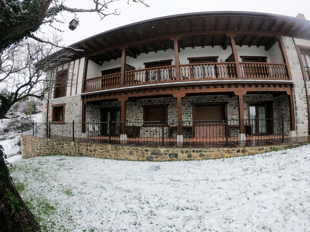 Apartamentos Los Picos De Europa Colio Eksteriør bilde