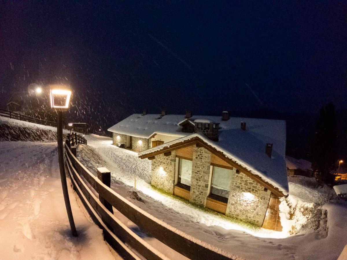 Apartamentos Los Picos De Europa Colio Eksteriør bilde
